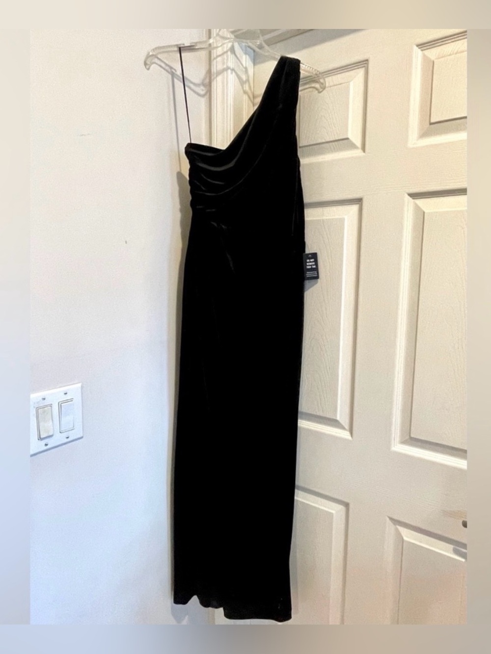 Express One Shoulder Evening Dress - Picture 4 of 5